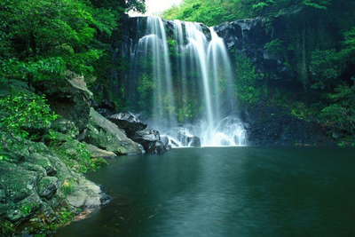 Cheonjiyeon Wasserfall, Jeju, Südkorea Kulturreise